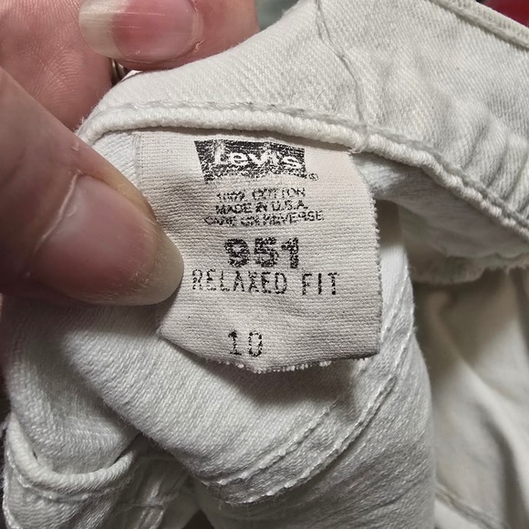 Vintage Levi's 951 Relaxed Fit Distressed Denim Shorts White Heart Orange Tab 10 - Picture 9 of 10